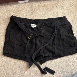 Wilfred Women's Black Linen Shorts